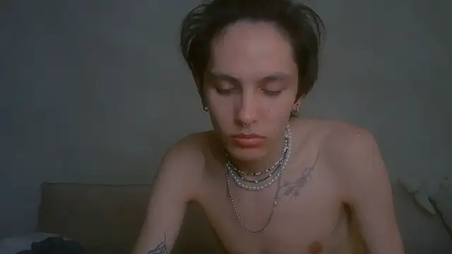 oli vers online show from September 14, 8:24 am