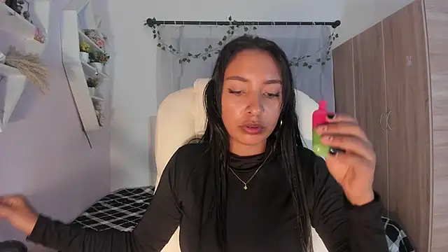 Emma lorense22 online show from November 13, 7:02 pm