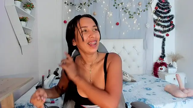 Emma lorense22 online show from December 19, 6:59 pm