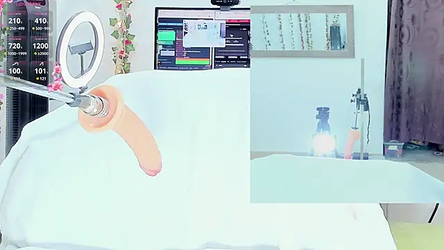 Snapshot of Genesis_Love__ chatting on March 14, 1:02 pm Genesis Love online show from March 14, 1:02 pm