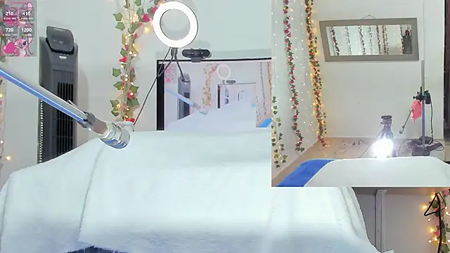 Genesis Love   online show from October 9, 9:40 am