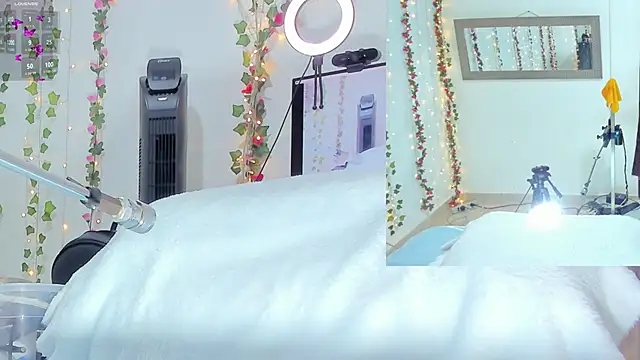 Genesis Love   online show from October 28, 9:24 am