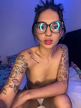 Snapshot of Mss_Kymmy chatting on March 7, 4:13 am Mss Kymmy online show from March 7, 4:13 am