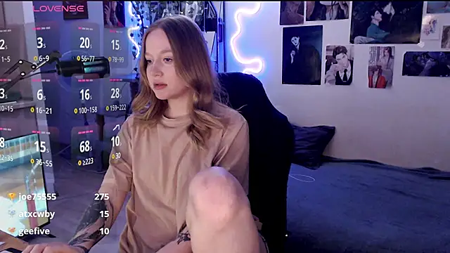 Snapshot of lissallor_ chatting on March 1, 6:13 am lissallor online show from March 1, 6:13 am