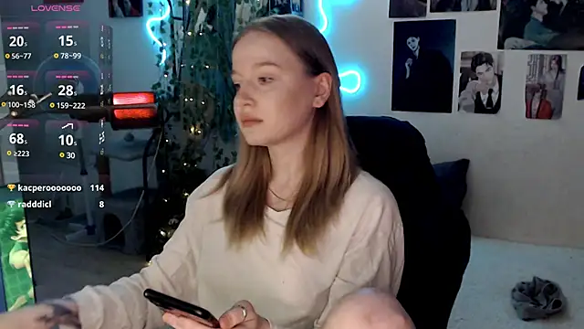 Snapshot of lissallor_ chatting on March 5, 12:33 pm lissallor online show from March 5, 12:33 pm