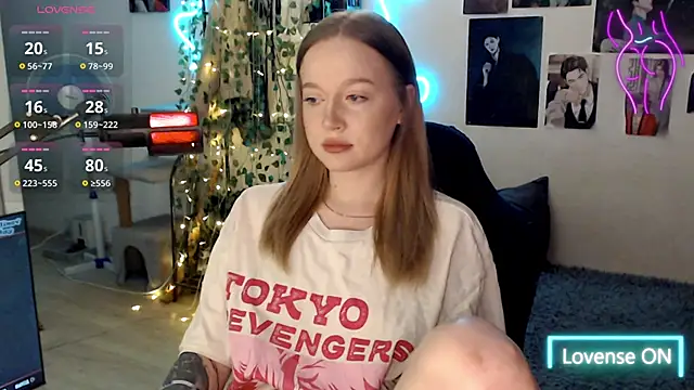 Snapshot of lissallor_ chatting on March 6, 1:24 pm lissallor online show from March 6, 1:24 pm