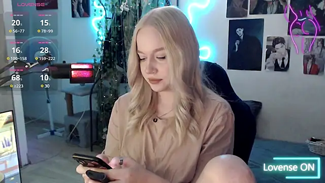 Snapshot of lissallor_ chatting on March 14, 7:15 am lissallor online show from March 14, 7:15 am