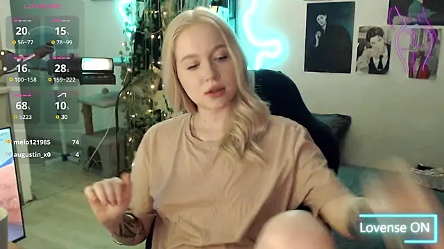 Snapshot of lissallor_ chatting on March 14, 10:18 am lissallor online show from March 14, 10:18 am