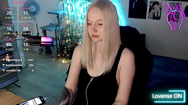 Snapshot of lissallor_ chatting on March 20, 10:07 pm lissallor online show from March 20, 10:07 pm