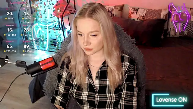 Snapshot of lissallor_ chatting on September 16, 9:49 pm lissallor online show from September 16, 9:49 pm