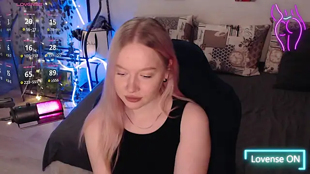 Snapshot of lissallor_ chatting on October 8, 6:16 pm lissallor online show from October 8, 6:16 pm