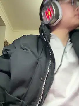 Snapshot of Anson0722 chatting on March 9, 1:59 pm Anson0722 online show from March 9, 1:59 pm