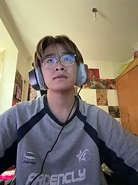 Snapshot of Anson0722 chatting on April 6, 7:42 am Anson0722 online show from April 6, 7:42 am