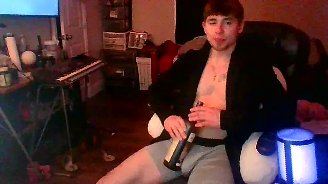 Snapshot of JCstrings chatting on February 24, 7:22 am JCstrings online show from February 24, 7:22 am