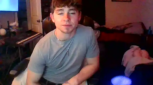 Snapshot of JCstrings chatting on February 25, 6:47 am JCstrings online show from February 25, 6:47 am