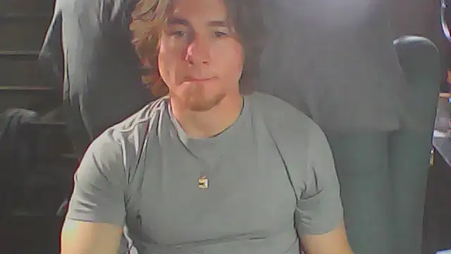 Snapshot of JCstrings chatting on January 7, 1:57 pm JCstrings online show from January 7, 1:57 pm