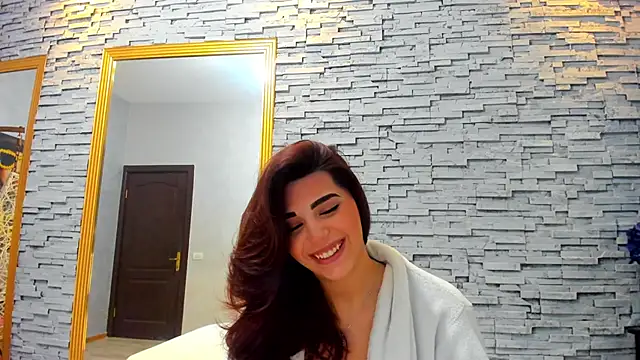 Snapshot of Bella_Posh chatting on February 26, 6:58 am Bella Posh online show from February 26, 6:58 am