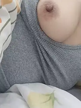 Snapshot of BUSE8821 chatting on September 20, 11:22 am BUSE8821 online show from September 20, 11:22 am