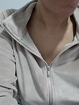 Snapshot of BUSE8821 chatting on October 16, 9:38 pm BUSE8821 online show from October 16, 9:38 pm