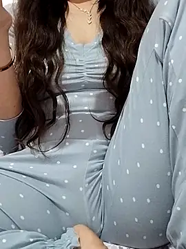 Snapshot of BUSE8821 chatting on December 1, 2:22 pm BUSE8821 online show from December 1, 2:22 pm