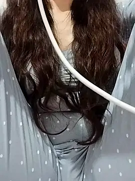 Snapshot of BUSE8821 chatting on December 4, 5:32 pm BUSE8821 online show from December 4, 5:32 pm