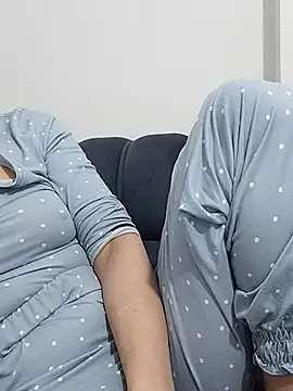 Snapshot of BUSE8821 chatting on December 17, 2:12 pm BUSE8821 online show from December 17, 2:12 pm