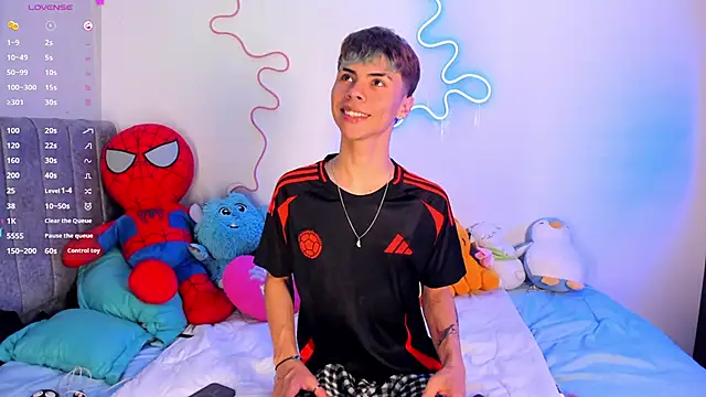 callum 77 online show from October 8, 4:21 am