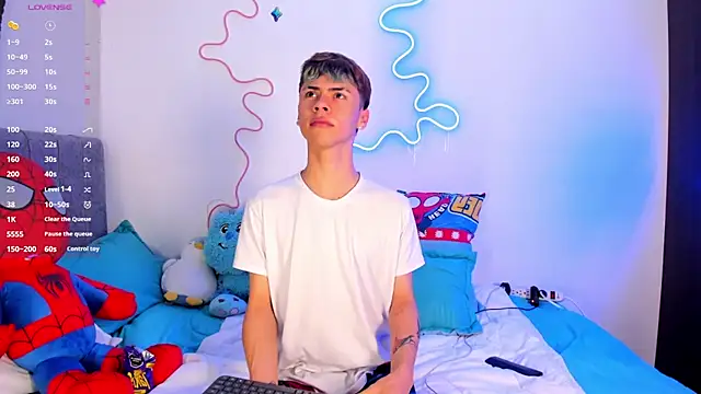 callum 77 online show from October 10, 5:17 am