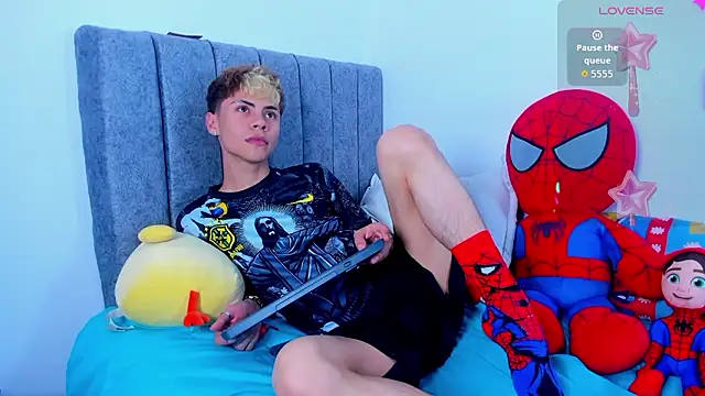 callum 77 online show from February 13, 12:17 am