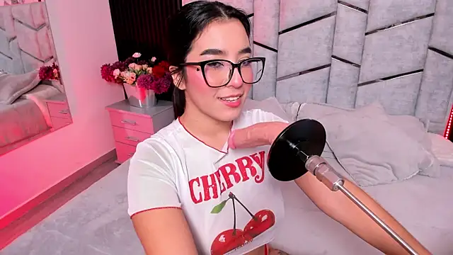 Ibbiebennett online show from September 15, 11:32 am