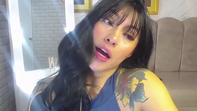Isabella Collen v online show from May 11, 1:06 pm
