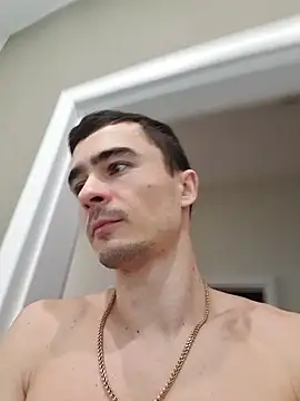 Snapshot of GoodGG chatting on February 5, 8:24 pm GoodGG online show from February 5, 8:24 pm