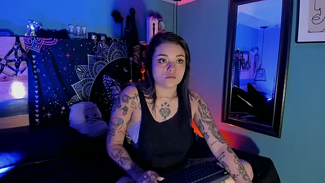 ChloeAllennn online show from April 25, 12:19 pm