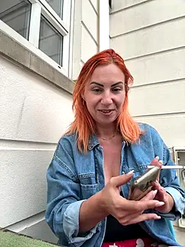 Snapshot of YNA_ELLA chatting on October 17, 8:50 am YNA ELLA online show from October 17, 8:50 am