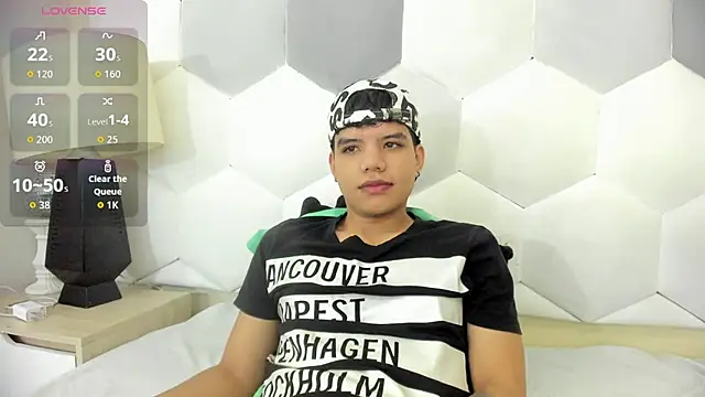 Snapshot of Axel_Forte chatting on October 28, 12:52 pm Axel Forte online show from October 28, 12:52 pm