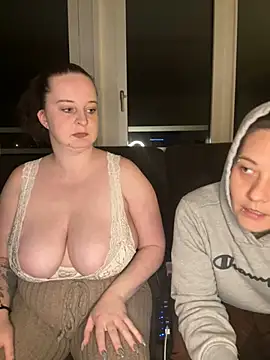 Snapshot of curvy_eina chatting on March 10, 9:18 pm curvy eina online show from March 10, 9:18 pm