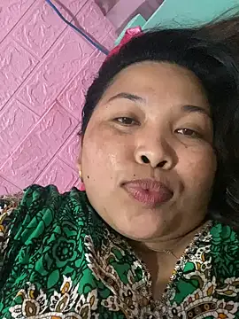 Snapshot of Sweet_fatty18 chatting on December 6, 4:36 am Sweet fatty18 online show from December 6, 4:36 am