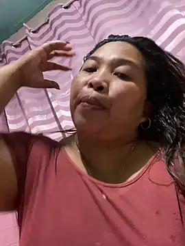 Snapshot of Sweet_fatty18 chatting on December 11, 11:00 pm Sweet fatty18 online show from December 11, 11:00 pm