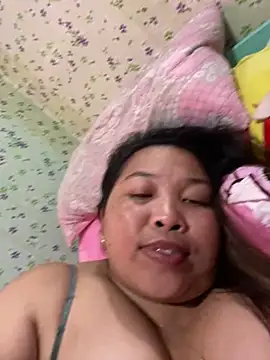 Snapshot of Sweet_fatty18 chatting on December 27, 12:56 pm Sweet fatty18 online show from December 27, 12:56 pm