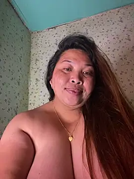 Snapshot of Sweet_fatty18 chatting on February 6, 6:08 am Sweet fatty18 online show from February 6, 6:08 am