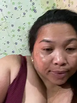 Snapshot of Sweet_fatty18 chatting on February 16, 3:47 am Sweet fatty18 online show from February 16, 3:47 am