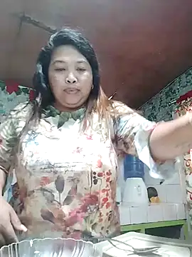 Snapshot of Sweet_fatty18 chatting on February 19, 4:01 am Sweet fatty18 online show from February 19, 4:01 am