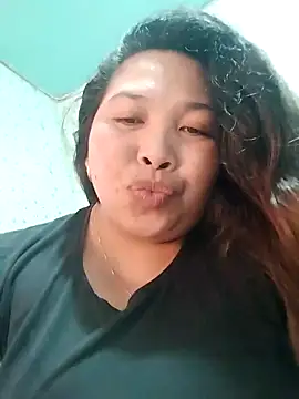 Snapshot of Sweet_fatty18 chatting on February 20, 3:23 am Sweet fatty18 online show from February 20, 3:23 am