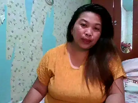 Snapshot of Sweet_fatty18 chatting on February 23, 7:11 am Sweet fatty18 online show from February 23, 7:11 am