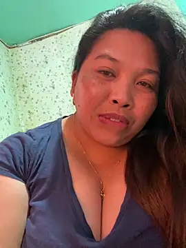 Snapshot of Sweet_fatty18 chatting on February 27, 5:02 am Sweet fatty18 online show from February 27, 5:02 am