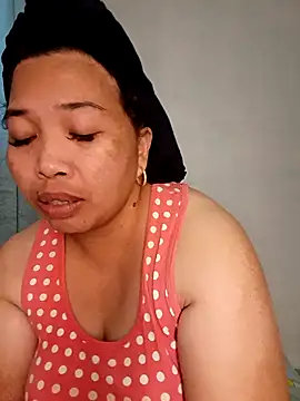 Snapshot of Sweet_fatty18 chatting on February 3, 1:48 am Sweet fatty18 online show from February 3, 1:48 am