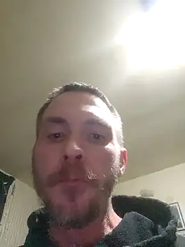 Snapshot of lambomusik chatting on February 24, 12:41 am lambomusik online show from February 24, 12:41 am