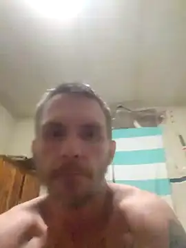 Snapshot of lambomusik chatting on February 24, 5:22 am lambomusik online show from February 24, 5:22 am