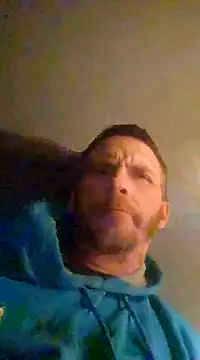 Snapshot of lambomusik chatting on March 3, 3:30 am lambomusik online show from March 3, 3:30 am