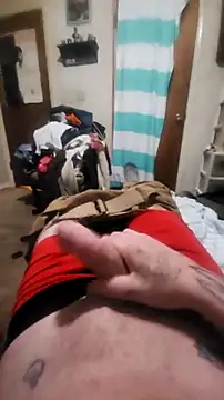 Snapshot of lambomusik chatting on March 6, 1:27 am lambomusik online show from March 6, 1:27 am